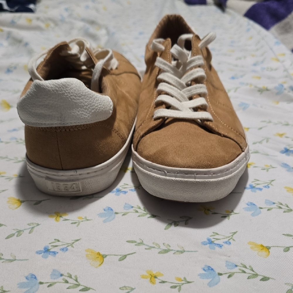 Men's Tan Sneakers